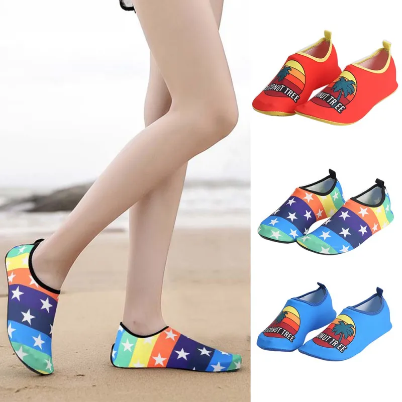 

New summer water shoes men and women beach shoes outdoor travel stickers upstream snorkeling floating shoes coconut trees