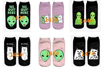 

Wholesale middle finger cat animal expression digital printing short socks
