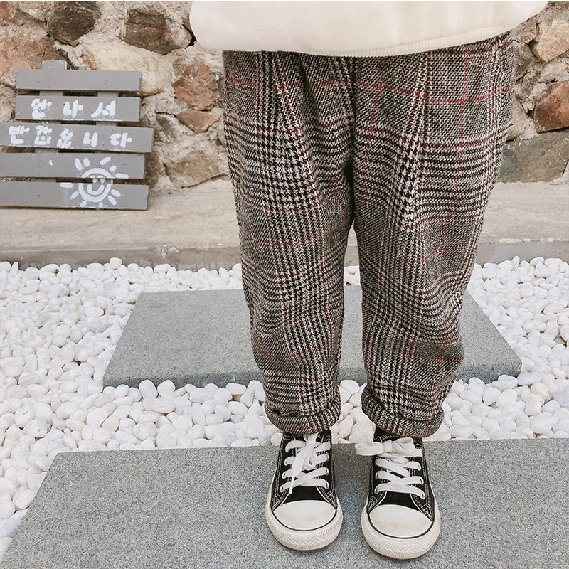 Baratos 2018 Otoño e Invierno estilo coreano de algodón clásico terciopelo grueso all match plaid pantalones largos para niñas y niños lindos y dulces