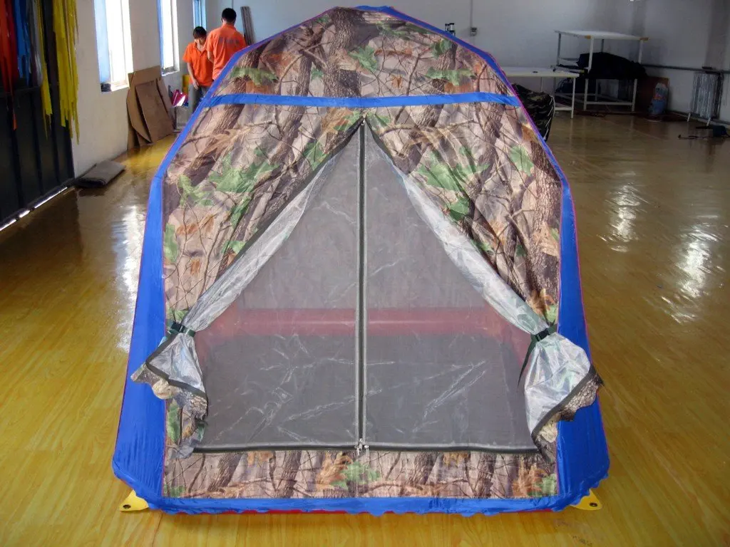 Inflatable inflatable tents