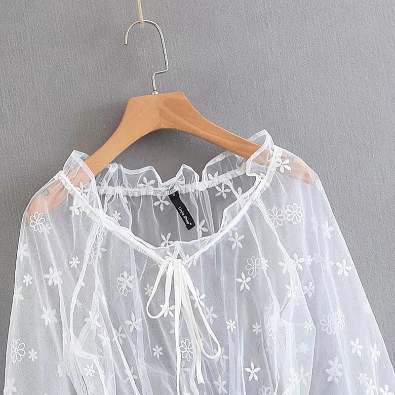 2018 Ins Summer New style see-through mesh embroidered lace blouse Sexy off shoulder Lace Blouse sunblock blouse 2 (1)