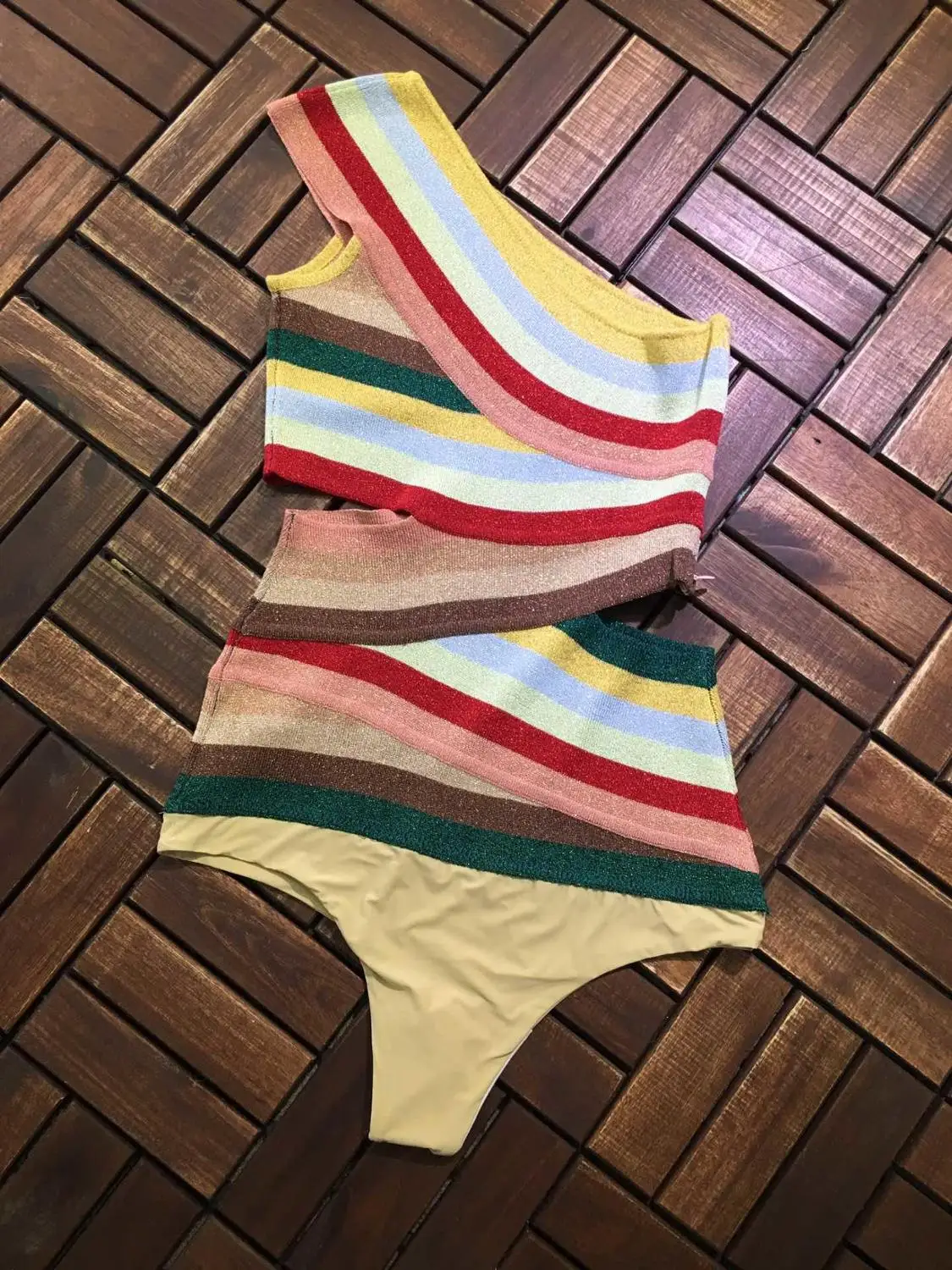 

Spring 2019 New Color Striped Beveled Off-Shoulder Knit Swimsuit 0518