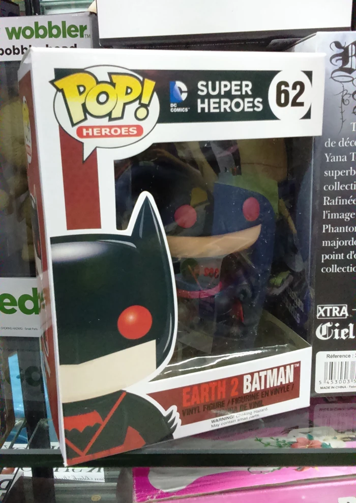 Funko POP 62 Héroes Tierra 2 Superhéroe de DC Comics Batman Figura de  Vinilo Muñecas Ojos Rojos Especiales|vinyl figure|funko popdc comics -  AliExpress