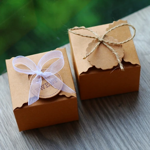 50pcs Wave Kraft Paper Box with ribbons and tags wedding baby shower