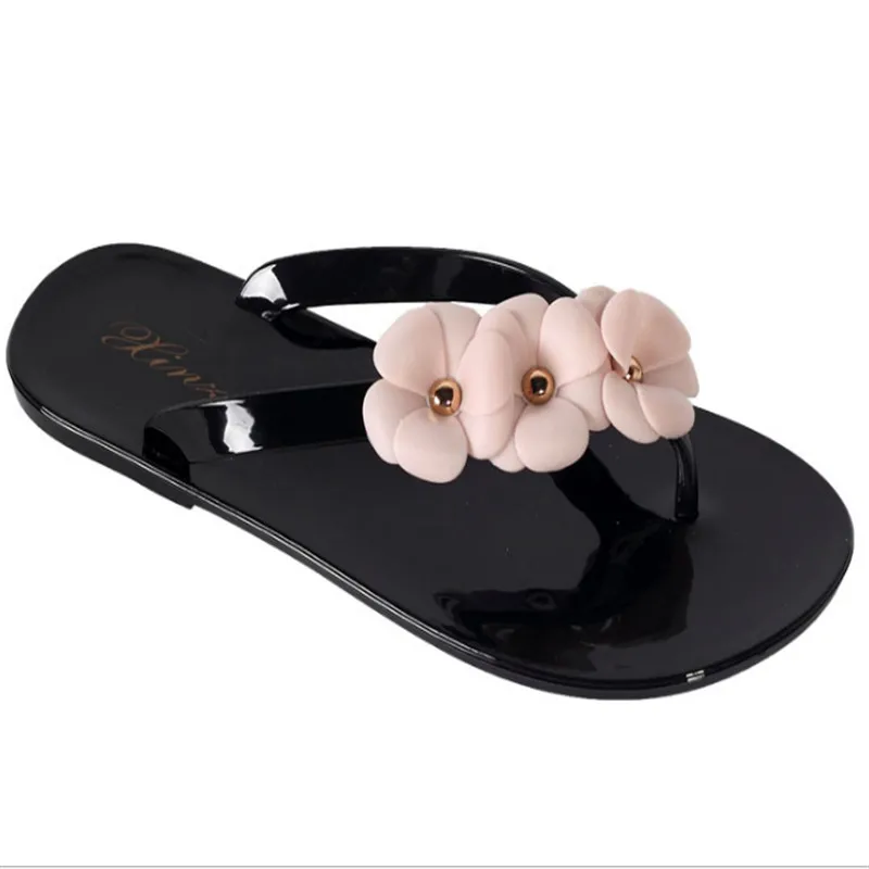 teen girl flip flops