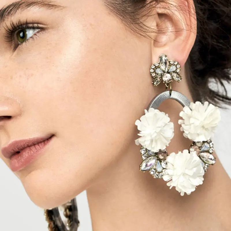 

Dvacaman Metal Flower Geometric Drop Dangle Earrings for Women Boho Statement Vintage Earrings Trendy Wedding Gifts Jewelry