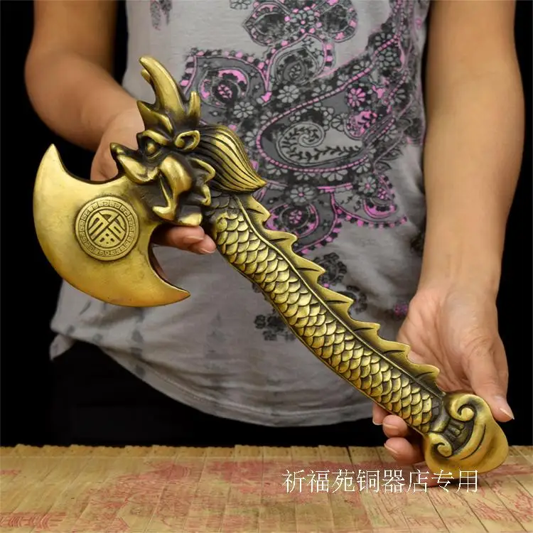 

A copper axe talisman "leading copper axe leading home feng shui ornaments