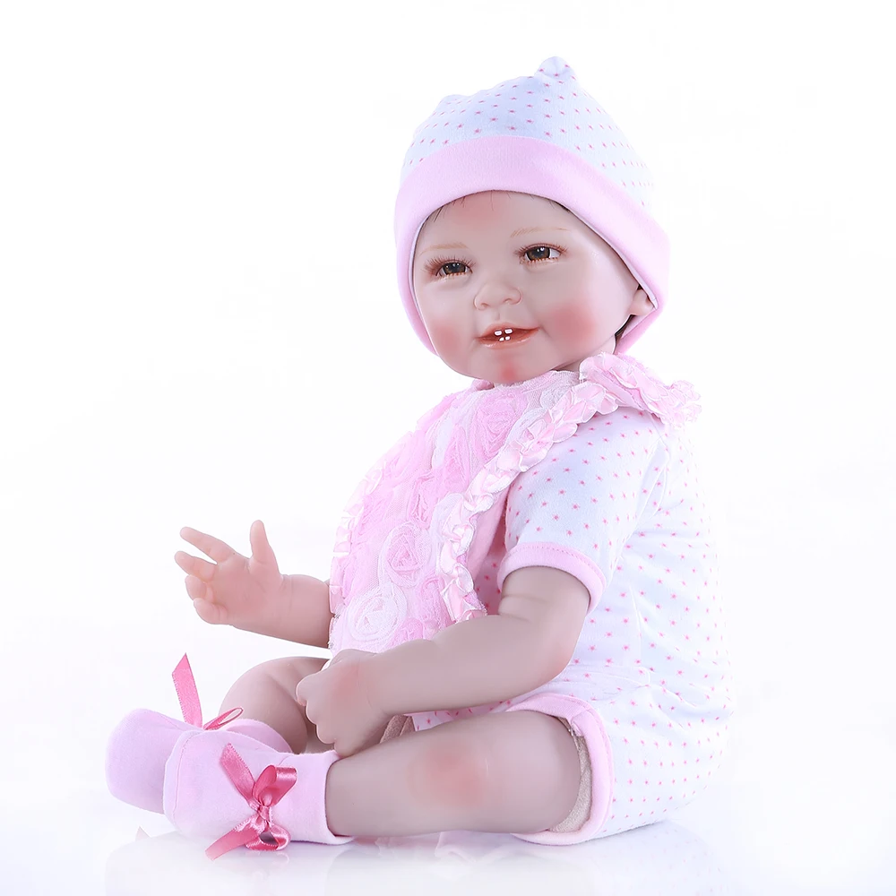 55 см От 0 до 3 месяцев настоящий ребенок размер улыбка ребенок с зубами realitic reborn baby doll реалистичное мягкое прикосновение утяжеленное тело кукла розовое платье