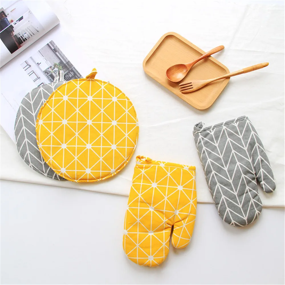 

FOURETAW 1 Piece Cute Yellow Gray Cotton Fashion Nordic Kitchen Cooking microwave gloves baking BBQ potholders Oven mitts