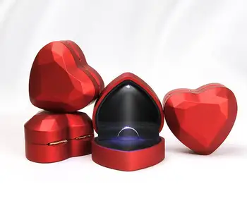 

High-end heart-shaped jewelry box for ring earrings necklace pendant led light box jewelry box