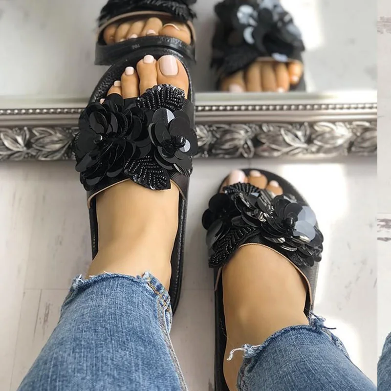 Шлепанцы женские с блестками мягкие сланцы плоская подошва платформа
