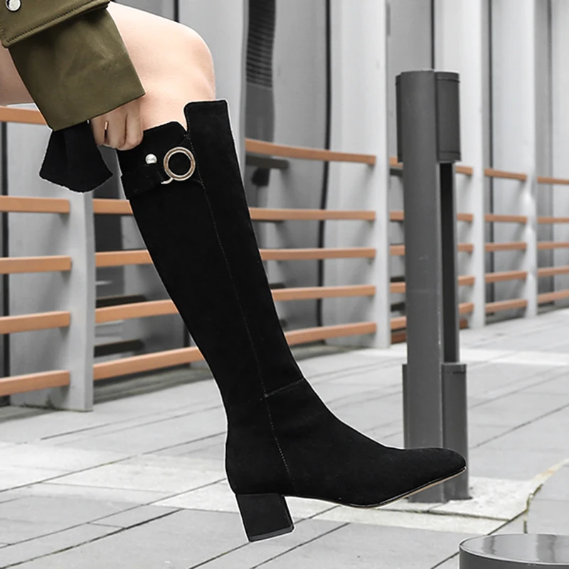 Fresh Stylish Cow Suede Leather Women Knee Boots Metal Circle Pearl Design Lady Long Shoes Female Heeled Boots Plus Size 41 цена Fresh Stylish Cow Suede Leather Women Knee Boots Metal Circle Pearl Design Lady Long Shoes Female Heeled Boots Plus Size 41 цены онлайн