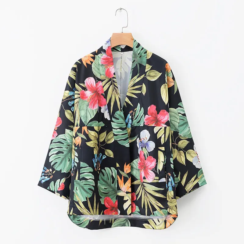 

WT277 European Design Tropcial Plant Floral Print Loose Design Jacket Women V Neck Chic Summer Suncreen Jackets