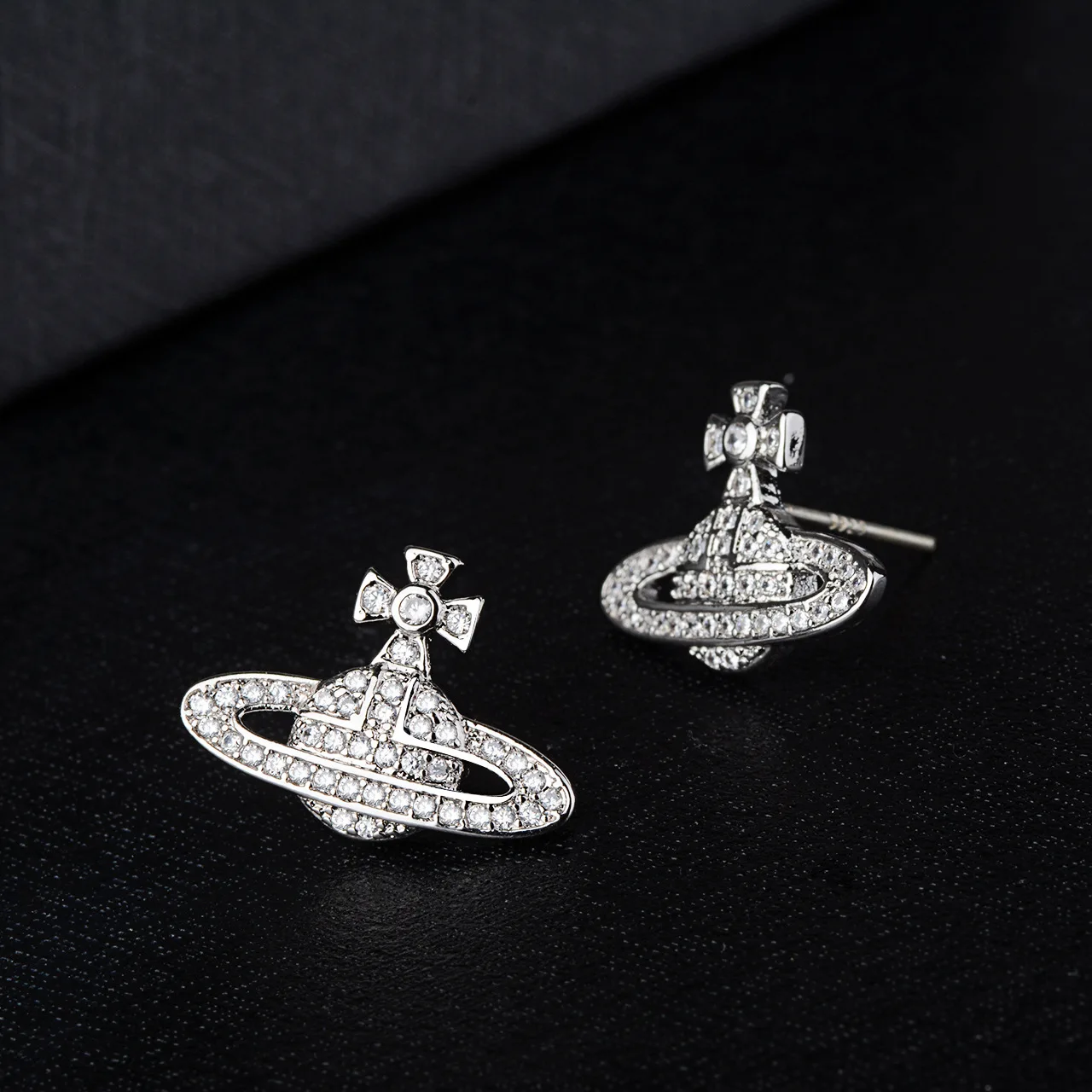 

S925 silver geometric earrings,Silver pin earrings,Fashion Jewelry Stud Earrings,Earth earrings. Planet earrings.