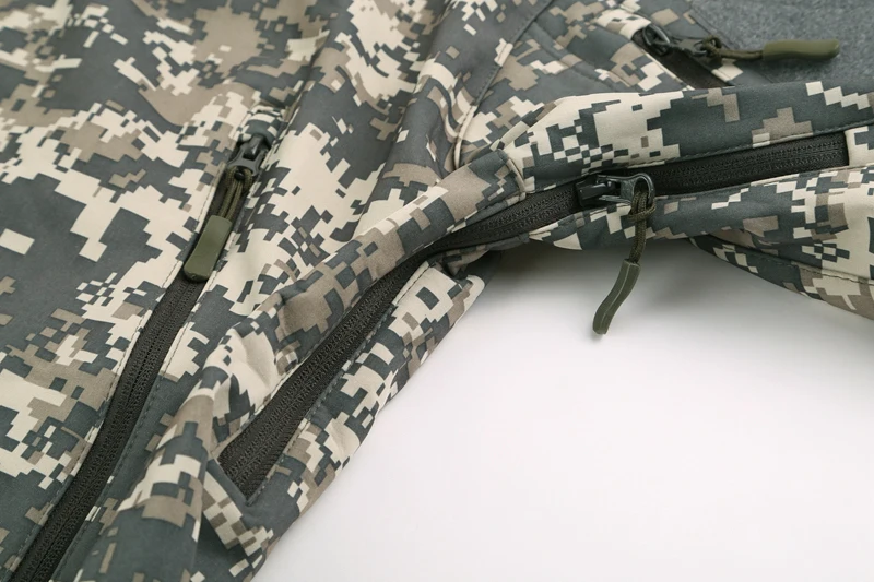 Revestimento de Escudo Macio dos Homens Cabolsa de Camuflagem com Capuz Térmicas à Prova de Vento Quente à Prova ao ar Livre Militar Tático Blusão Esportes Água d' 35 High Quality Esporte e Lazer