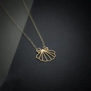 

Geometric Sea Clam Shell Necklace Cute Nautical Ariel Mermaid Conch Seashell Pendant Chain Necklaces for Ocean Beach Party Gifts