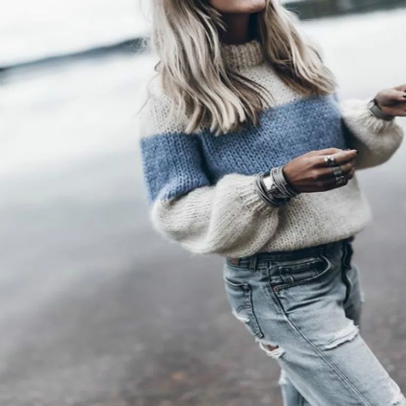 модные свитера. свитера moda. модные вязаные вещи для девушек. свитера moda. свитери объёмный 2022.