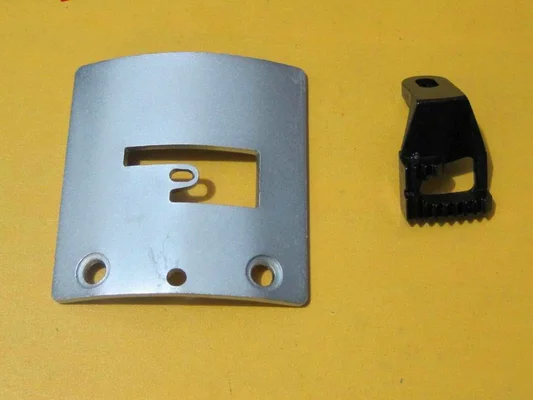 

SHANGHONG SHOE SEWING MACHINE PARTS GA5-1 FEED DOG AND ISSUE AUCTION. QUALITY NEEDLE PLATE THICKNESS SKIP