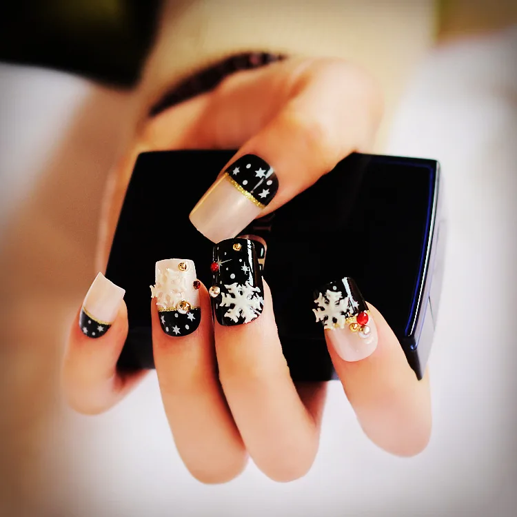 

Fake Nail Tips Black Natural Pink French Nails Snowflake Nails Decoration Christmas Must Press On Nail Z904