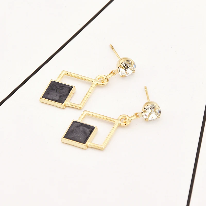 Hot New Fashion Hollow Geometric Quadrilateral Dangling Long Statement Drop Earrings For Women Crystal Jewelry Wholesale 2018