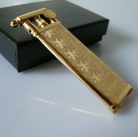 

Japan Gold Ultra-thin Pure Copper Mens Smoking Lighters Cigarette Kerosene Lighters Old Fashion Carving Fuel Kerosene Lighter