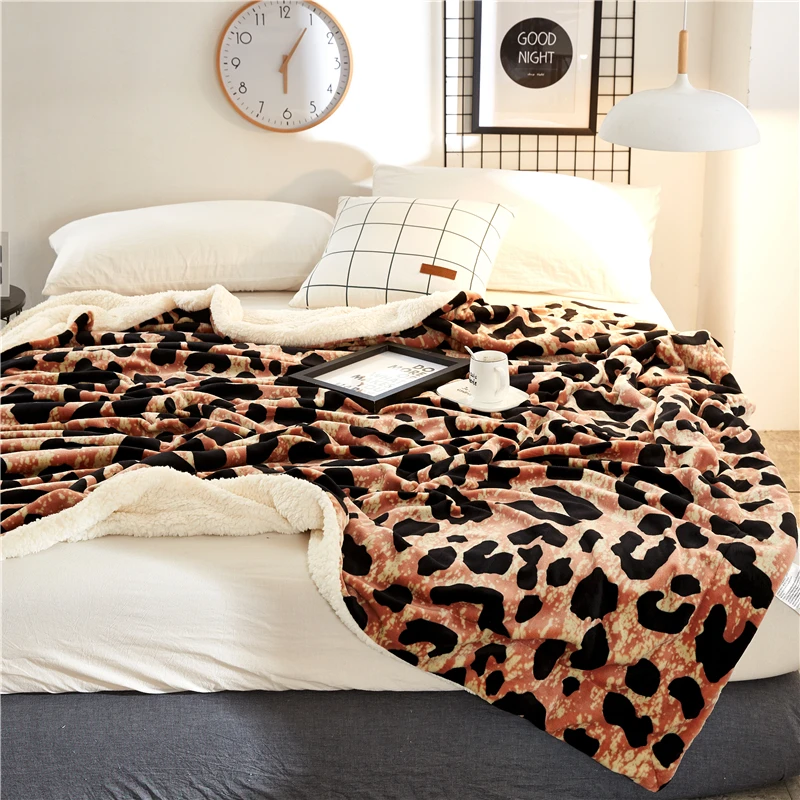 Leopard print blanket (2)