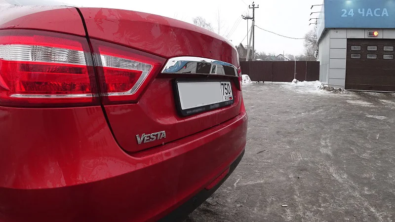 Хромированная накладка из нержавеющей стали на молдинг двери крышки багажника из металла для Lada Vesta sedan Лада Веста седан