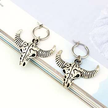 

1 Pair Fashion Retro Personality Bull Head Hoop Earrings With Pendant Exaggeration Metal Ring Earrings Alloy Jewelry E526-T2