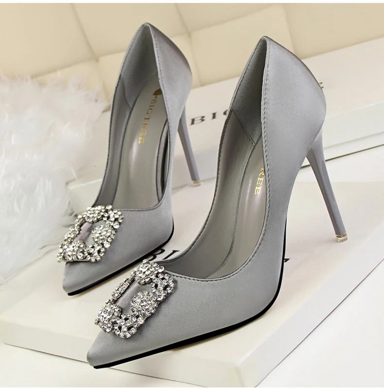 Women's Pumps Shoe Office Lady Slip-On Red Women Shoes Hgh Heel Sandals Crystal Luxury Brand Shoes Women 2018 High Heels Party   (8)