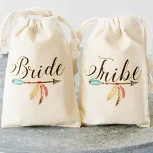 Изготовленный На Заказ надпись «Bride Tribe» дикие Свадебные девичник похмелья восстановление комплект для выживания в пользу муслиновые мешки прием гостей в доме невесты Подарочные пакеты мешки