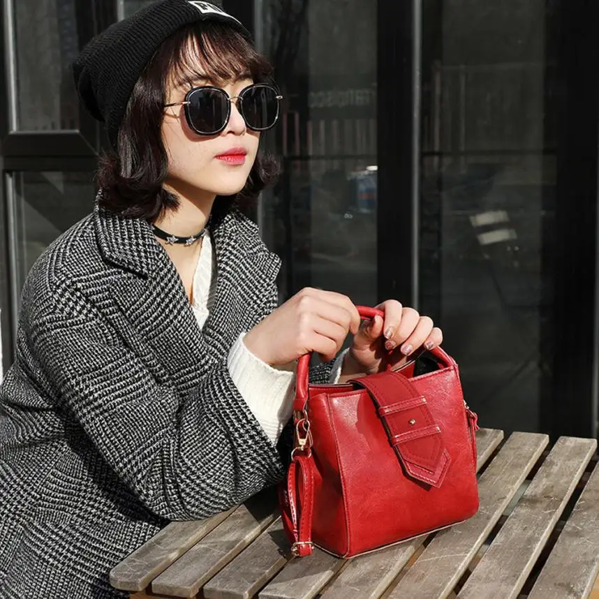 

Molave Shoulder Bag new high quality Leather Fashion Vintage Belts Hasp Messenger Bags Bucket shoulder bag women FEB28