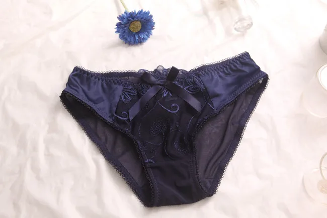QIZHIMIAO,, модный прозрачный сексуальный бюстгальтер размера плюс, женское Марлевое нижнее белье с вышивкой, ультратонкое, темно-синее, черное