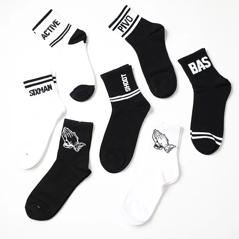 

Fashion skate cotton crew socks of Virgin Mary gesture pattern for men/women happy funny novelty white black art socks short