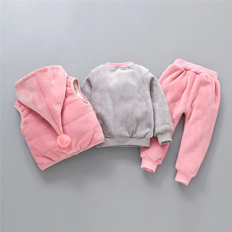 5397161044_397663047