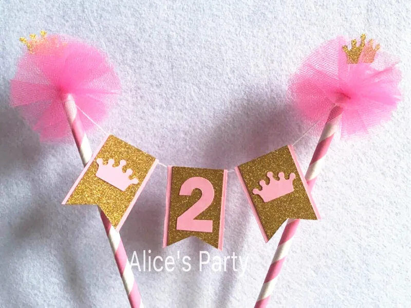 Banderines Personalizados Con Numero 2 Para Pastel Decoracion Para Pastel De Fiesta De Cumpleanos Para Nina De Dos Anos Pompon De Hilo Rosa Accesorios Para Fotos Banderines De Edad Con Corona Dorada Prop