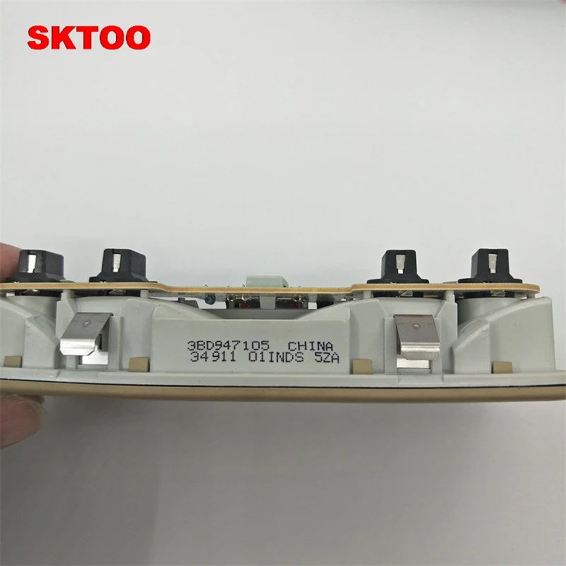 Купольсветильник лампа для чтения SKTOO VW Passat B5 Skoda Octavia Combi 3BD 947 105 2EN H67 7R3 бежевого