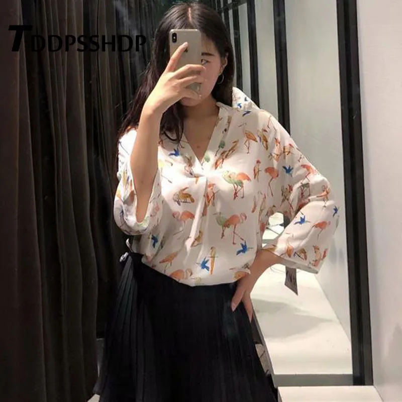 

Colorful Ostrich and Parrot Printing Women Blouse V Neck Spring Sweet Female Blouses
