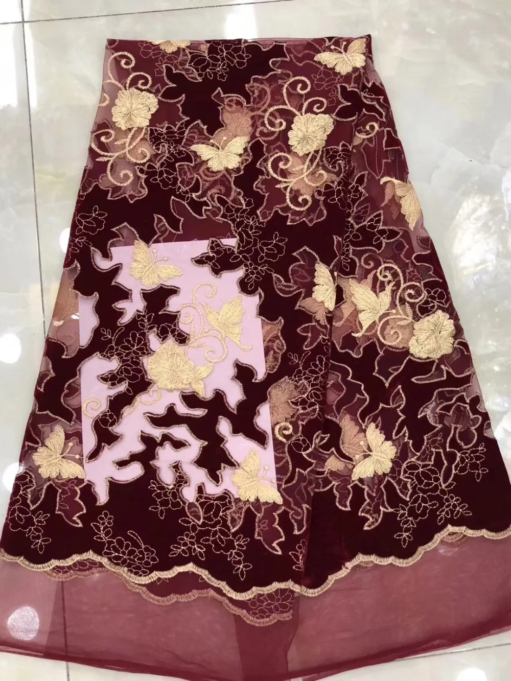 

Hot Sale Laser Cutting Lace Fabric 2018 High Quality Lace Latest African Laces Fabric Velvet Wedding Nigerian French Lace Fabric