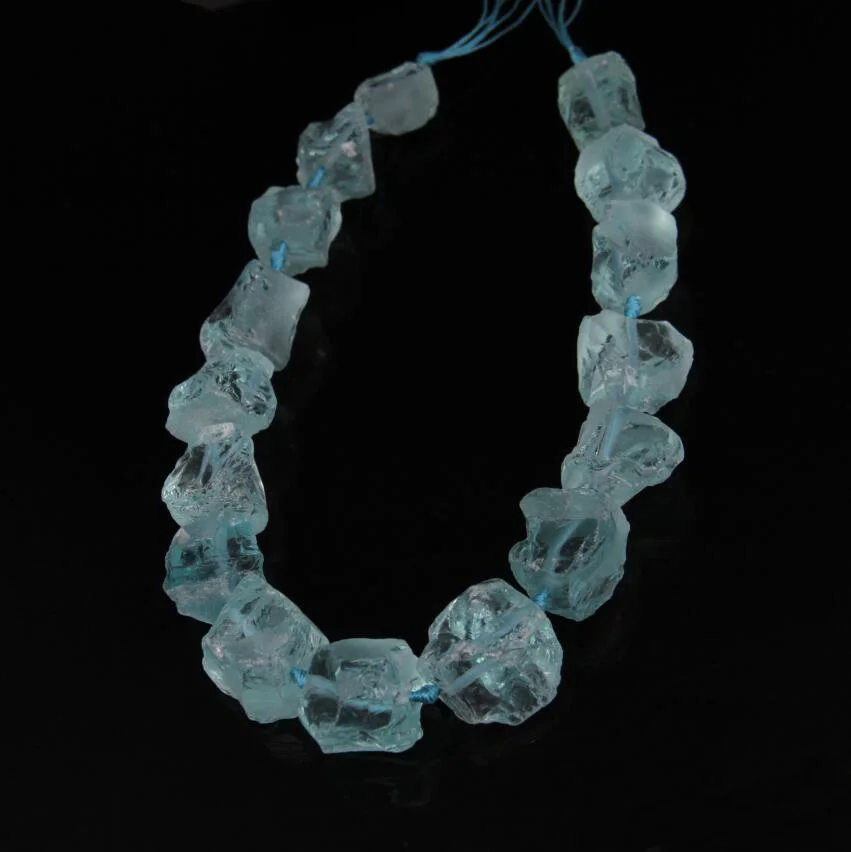 Online Licht Blau Natürliche Quarz Perlen, Mitte Gebohrt Quarz Raw Stein Anhänger Nugget Perlen Ca. 16 stücke Strang