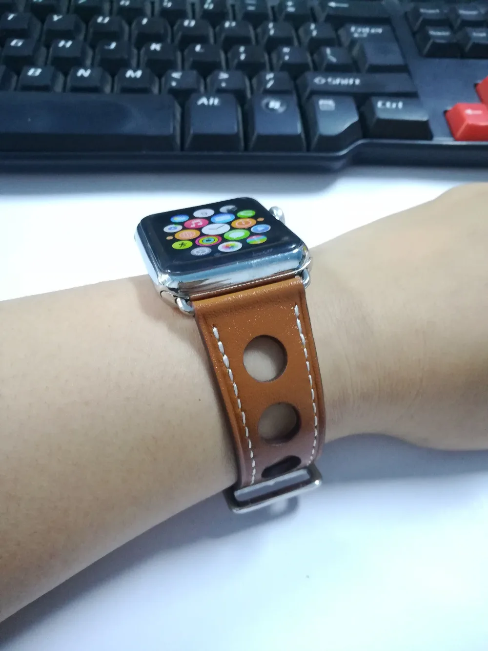 Новое поступление кожаный ремешок для Apple Watch Band 42 мм 38 мм 40 мм 44 мм Три ремешок с отверстиями для iWatch Series 1 2 3 4