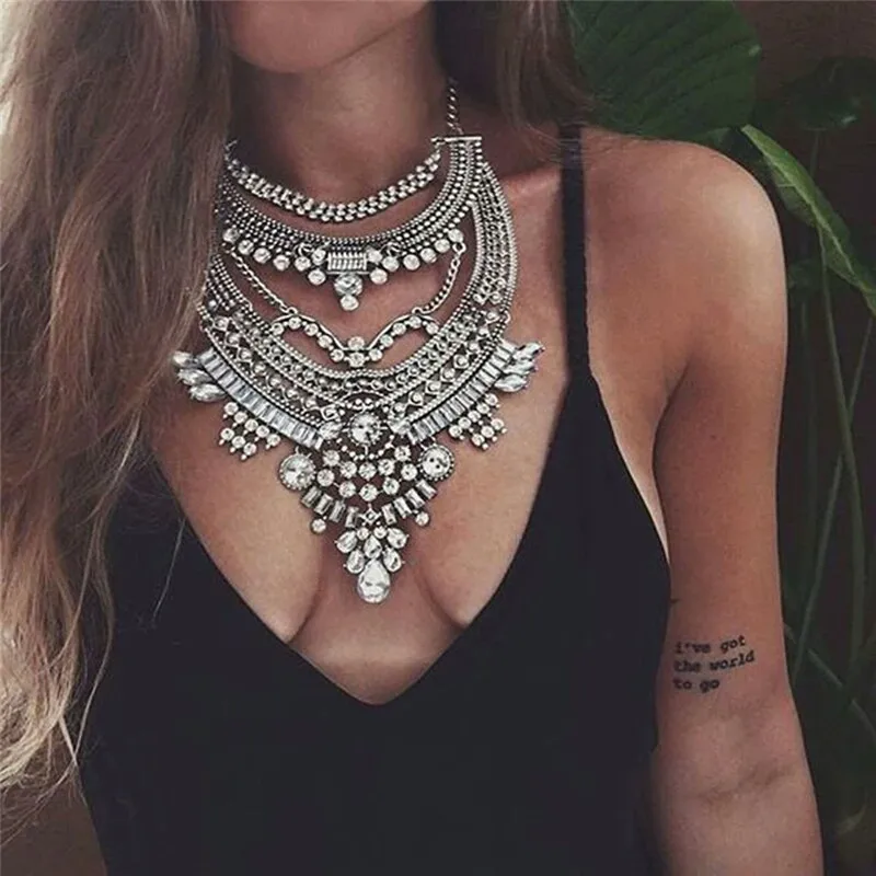 Пакистанская одежда для женщин. Ожерелье цыганки 7 букв сканворд. Цыганка с украшениями. Ожерелье цыганки 7 букв сканворд. Ожерелье цыганки 7 букв сканворд.