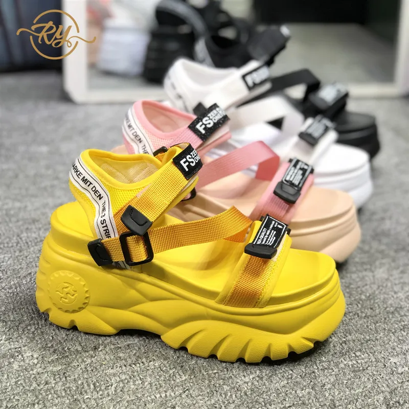 

RY-RELAA women sandals summer 2018 hing heel wedges womans shoes Europe station fashion shoe and bag set flat sandals new