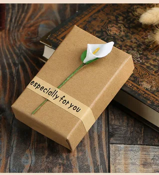 

2018 New High Quality 5 Pack/Lot 5.7x8.5x2.8 cm Kraft Favour Paper Jewelry Boxes With White Lily Ring Necklace Pendant Box