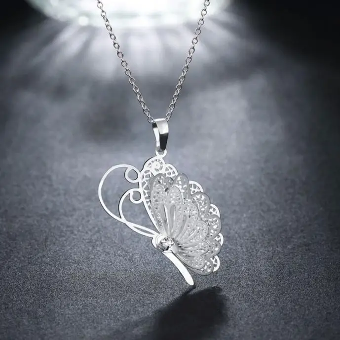 

Choker Necklac For Women Lovely Butterfly Necklace Animal Pendant Chain Necklace Jewelry Gifts Elegant Women c0506
