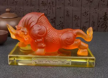 

Long Yi Zodiac cattle perfume bull carts decorated ornaments Home Furnishing Wall Street decoration craft gift