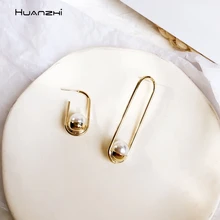 HUANZHI серебряные серьги-гвоздики, геометрический Асимметричный перламутровый вращающийся игольчатый Золотой Металл, серьги-гвоздики для женщин и девушек, вечерние