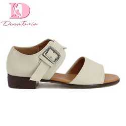 Doratasia/модные из искусственной кожи Летние женские сандалии обувь Большие размеры 43 пляжные туфли для отдыха на плоской подошве с