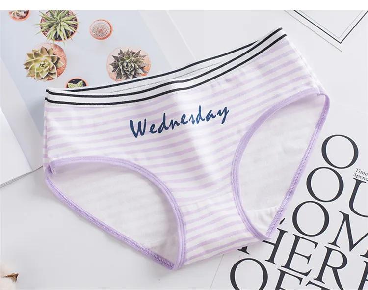 Young Girls Cotton Underwear Cute Week Print Striped Panties Girls Breathable Underpants Kids Short Briefs Majtki Dziewczynka