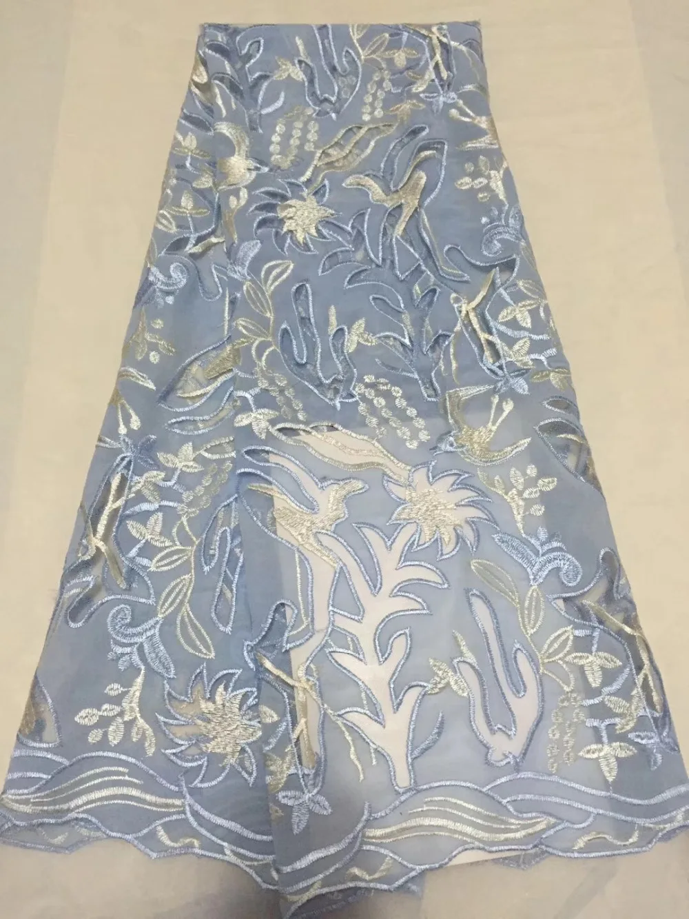 

2018 Laser Cutting Pattern French Lace Fabric High Quality African Tulle Net Lace Fabric Flower With Cut Hole For Dress
