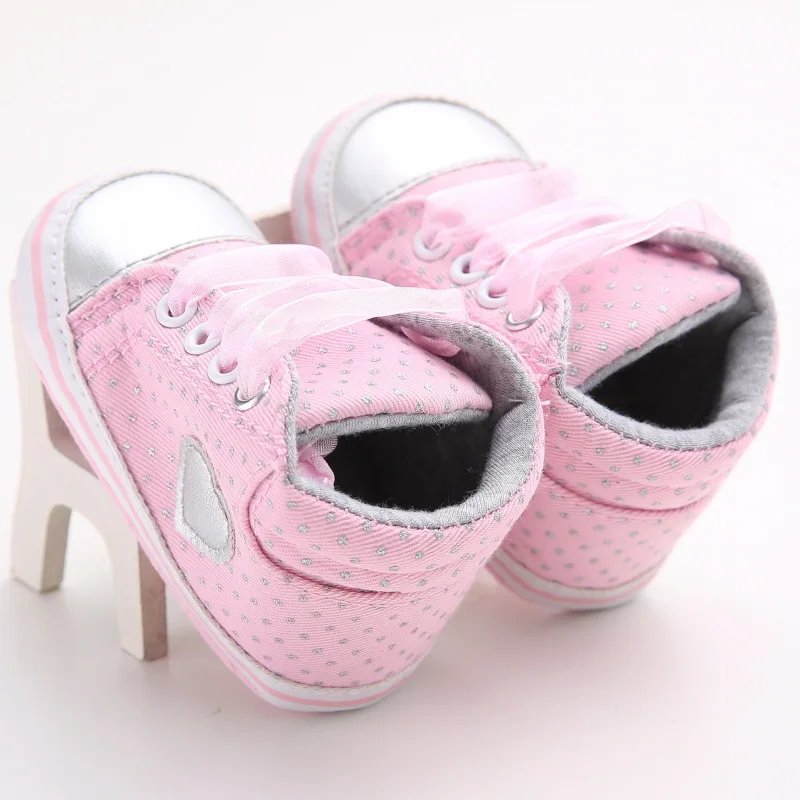 E& Bainel/детская обувь для малышей; обувь в горошек для новорожденных девочек; осенние детские Сникеры на шнуровке; детская обувь